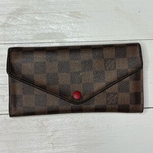 Louis Vuitton Josephine Wallet (AUTHENTIC) (used)
